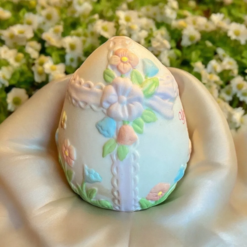 Ceramic Easter Egg by Russ - Picture 1 of 6